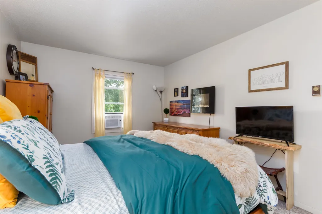 22 Saybrook Road Essex Junction VT 05452