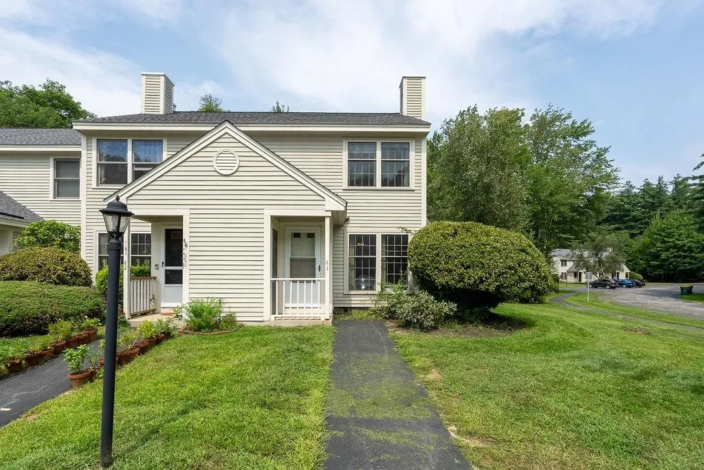 41 Woodland Green Estate Rochester NH 03868