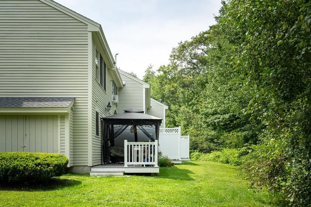 41 Woodland Green Estate Rochester NH 03868