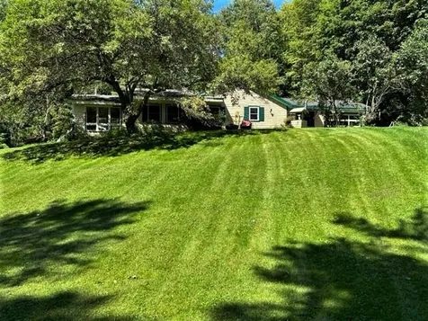 131 Old Stage Road Brookfield VT 05036