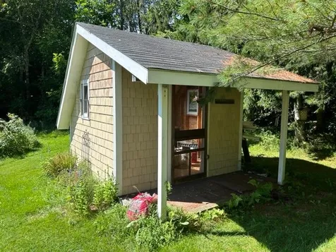 131 Old Stage Road Brookfield VT 05036