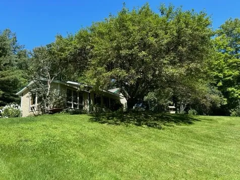 131 Old Stage Road Brookfield VT 05036