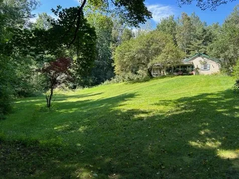 131 Old Stage Road Brookfield VT 05036