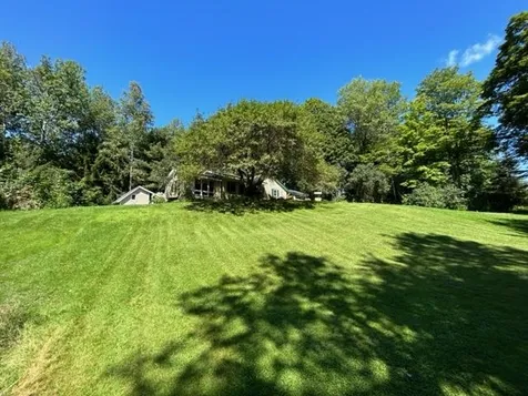 131 Old Stage Road Brookfield VT 05036