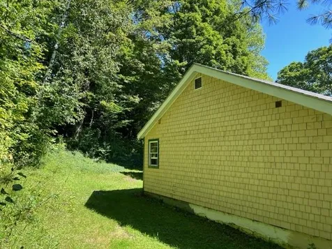 131 Old Stage Road Brookfield VT 05036