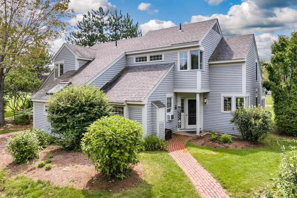 21 Golf View Laconia NH 03246