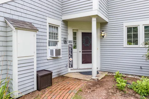 21 Golf View Laconia NH 03246