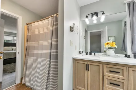 21 Golf View Laconia NH 03246