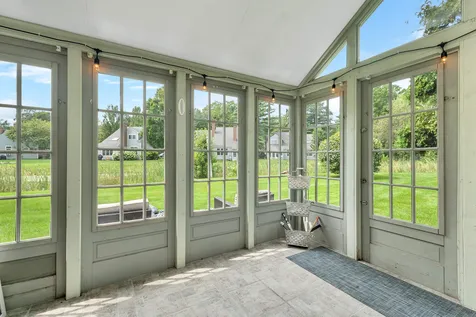 21 Golf View Laconia NH 03246