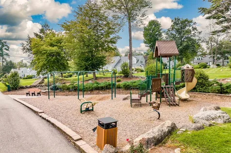 21 Golf View Laconia NH 03246