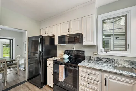 21 Golf View Laconia NH 03246