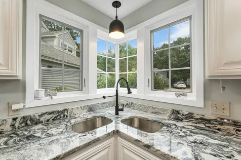 21 Golf View Laconia NH 03246