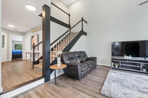 21 Golf View Laconia NH 03246