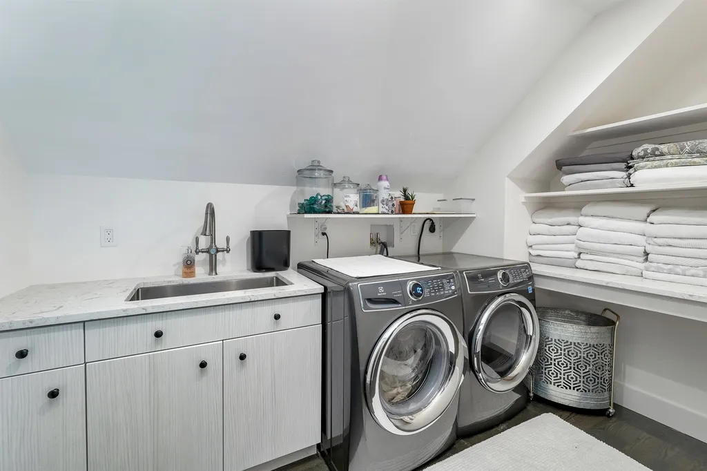 61 Fairway Drive Hales Location NH 03860