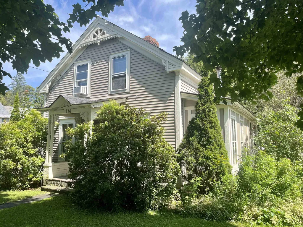 174 College Street Poultney VT 05764