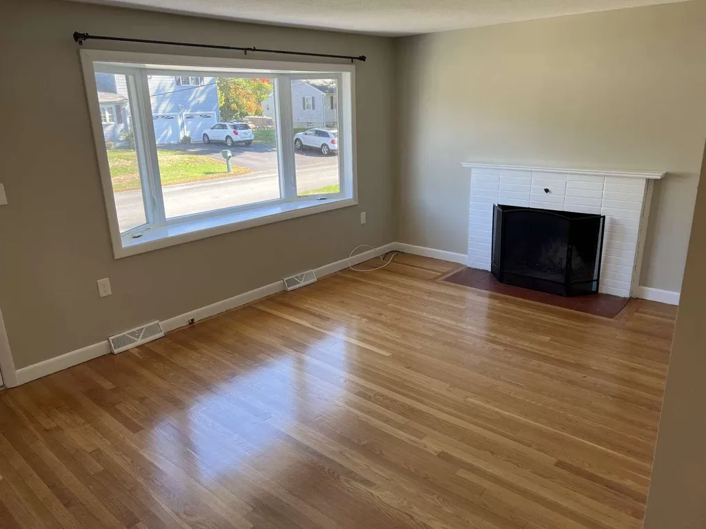 29 Henderson Circle Salem NH 03079