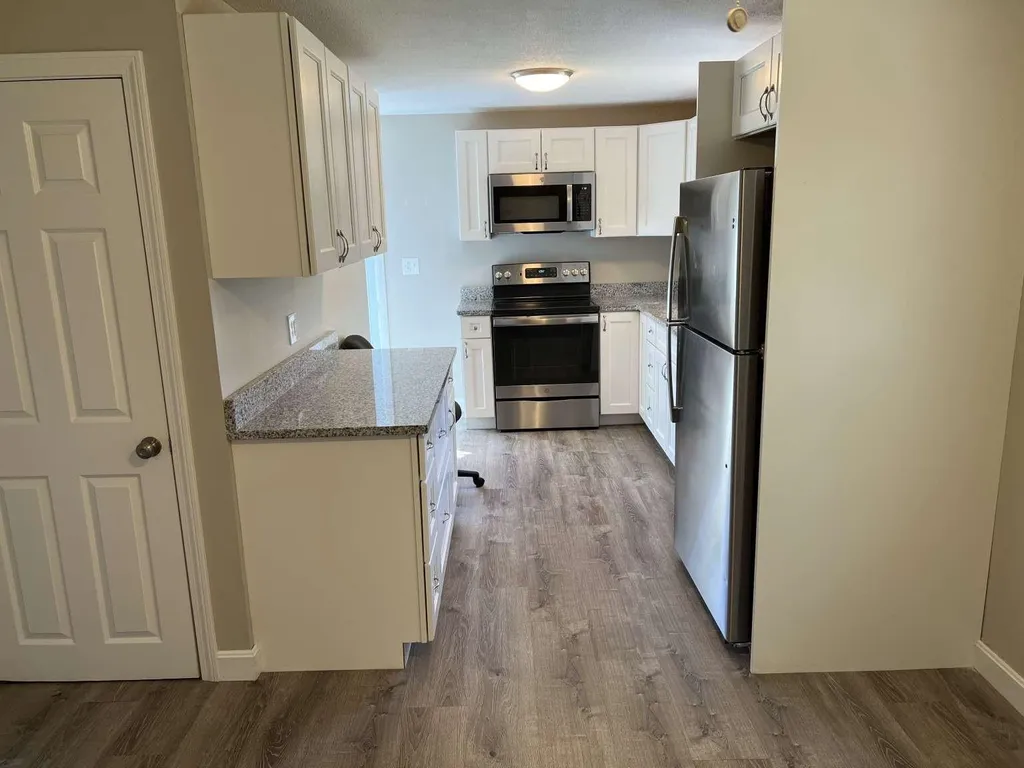 29 Henderson Circle Salem NH 03079
