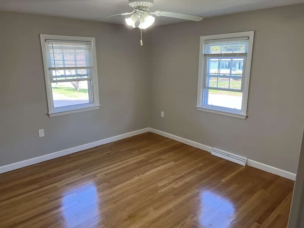 29 Henderson Circle Salem NH 03079