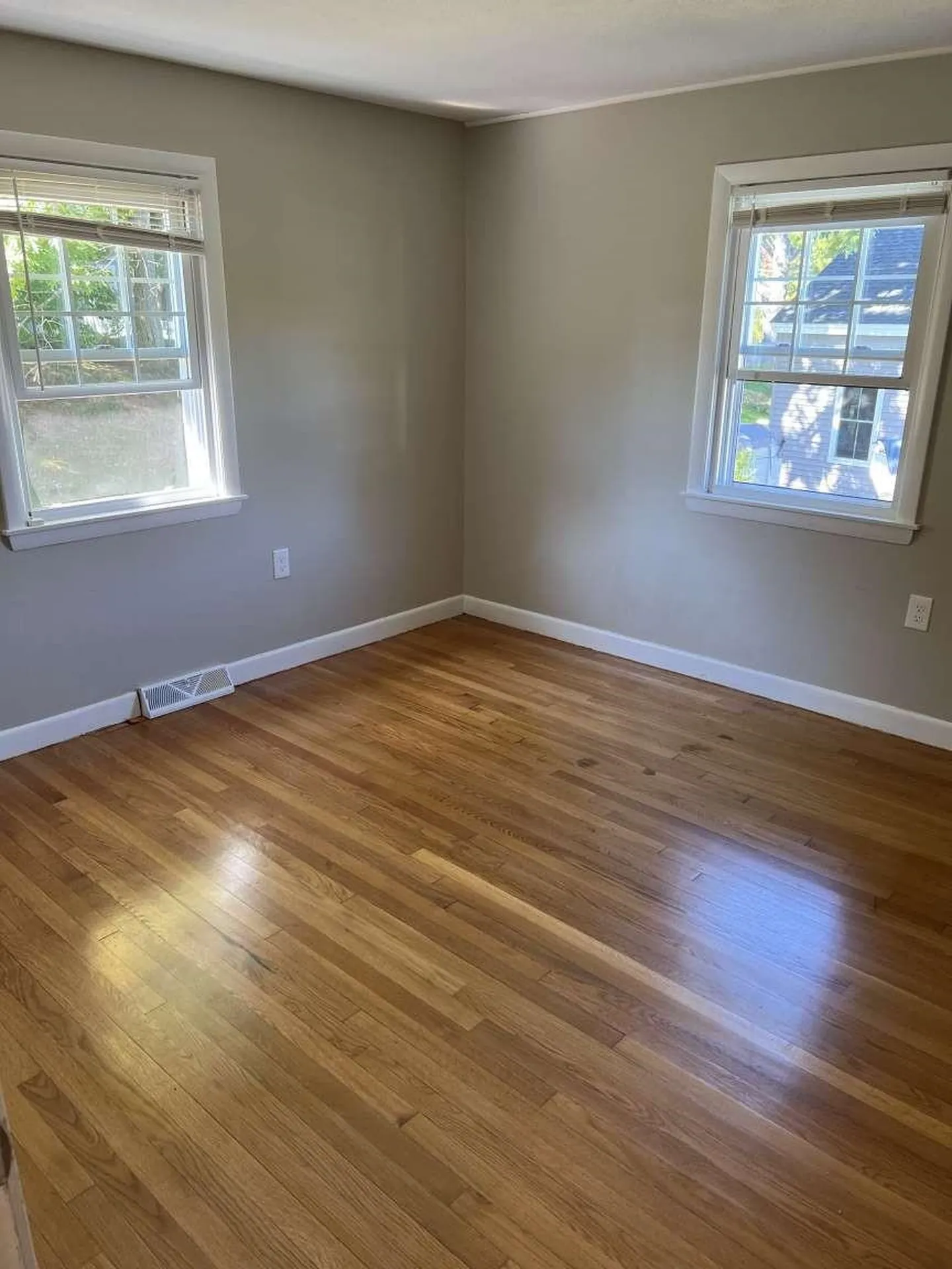 29 Henderson Circle Salem NH 03079