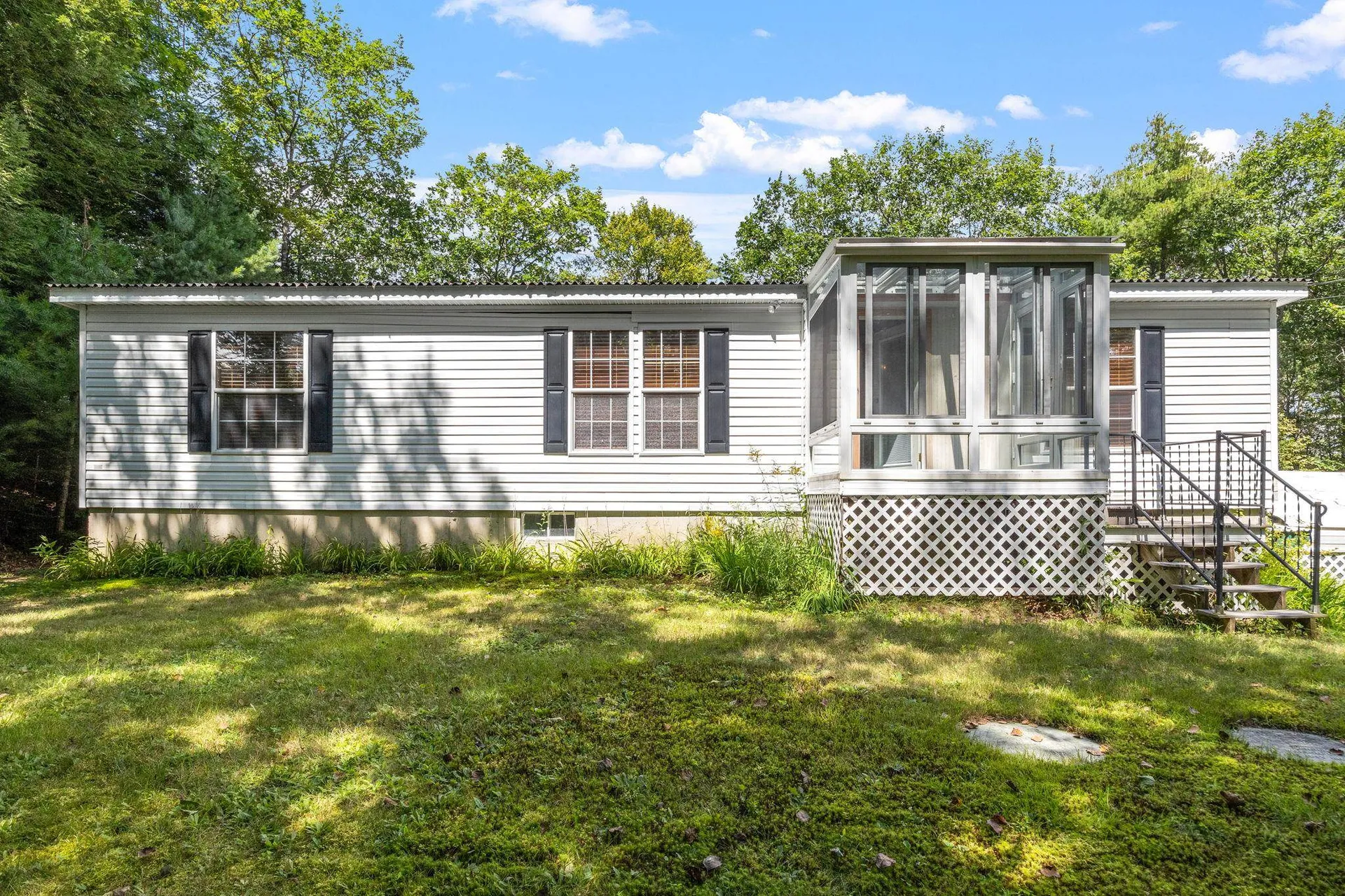 1052 Corn Hill Road Webster NH 03303
