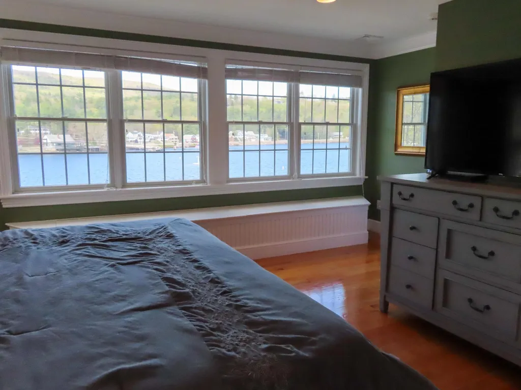 56 East Side Drive Alton NH 03810