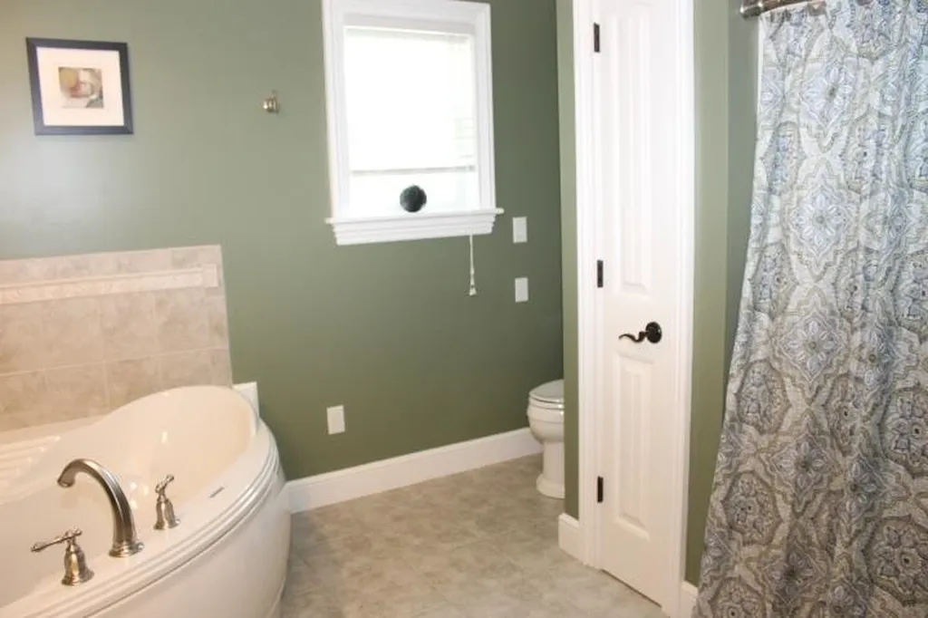 56 East Side Drive Alton NH 03810