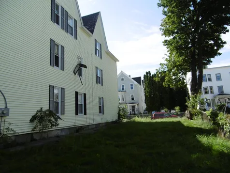 292 Grove Street Manchester NH 03103