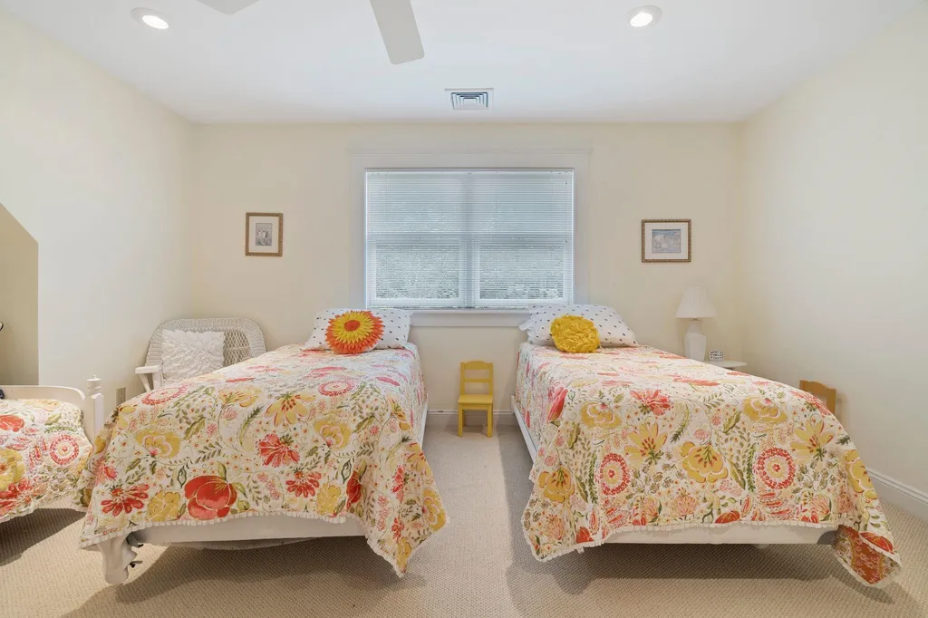 45 Snow Lane New London NH 03257