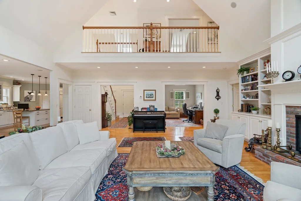 45 Snow Lane New London NH 03257