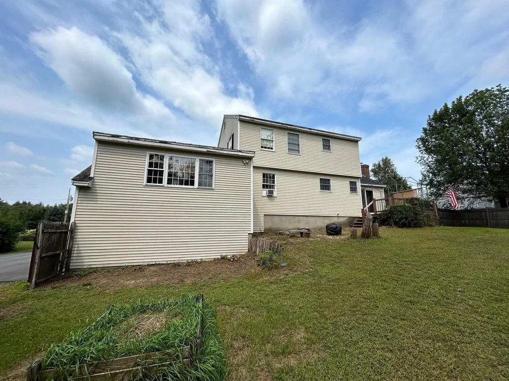 14 Hamel Farm Drive Newmarket NH 03857-2190
