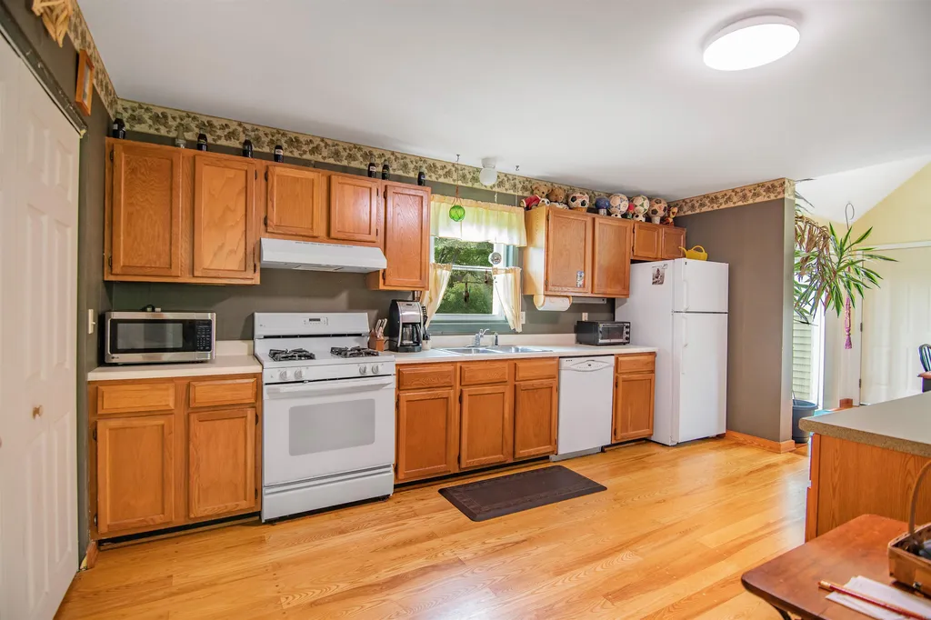 14 Roaring Brook Underhill VT 05489
