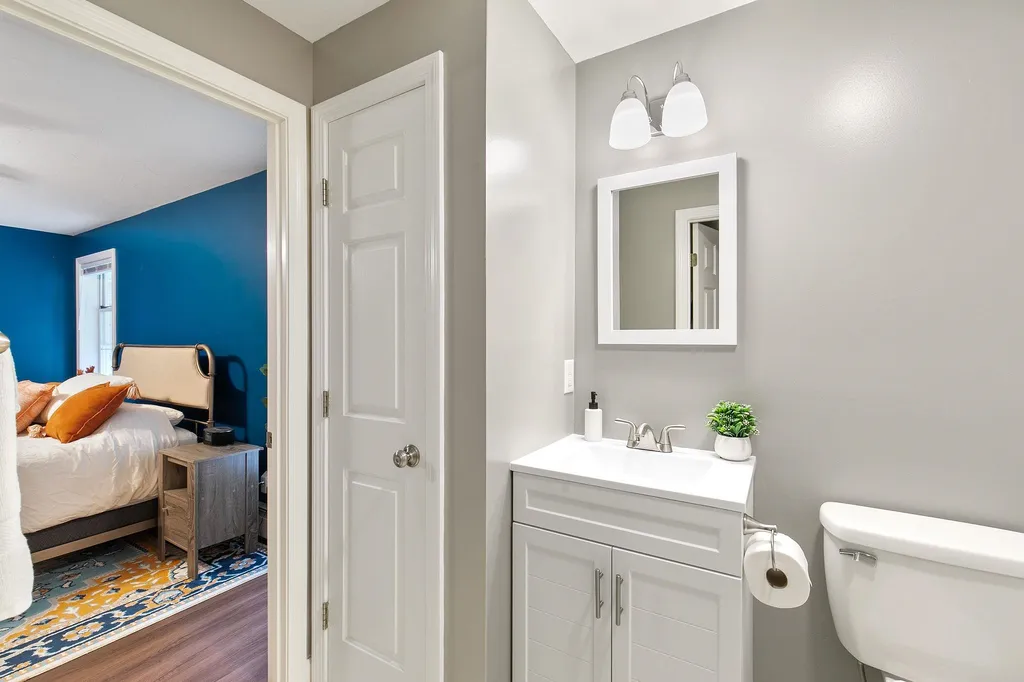 44 Lamprey Village Drive Epping NH 03042
