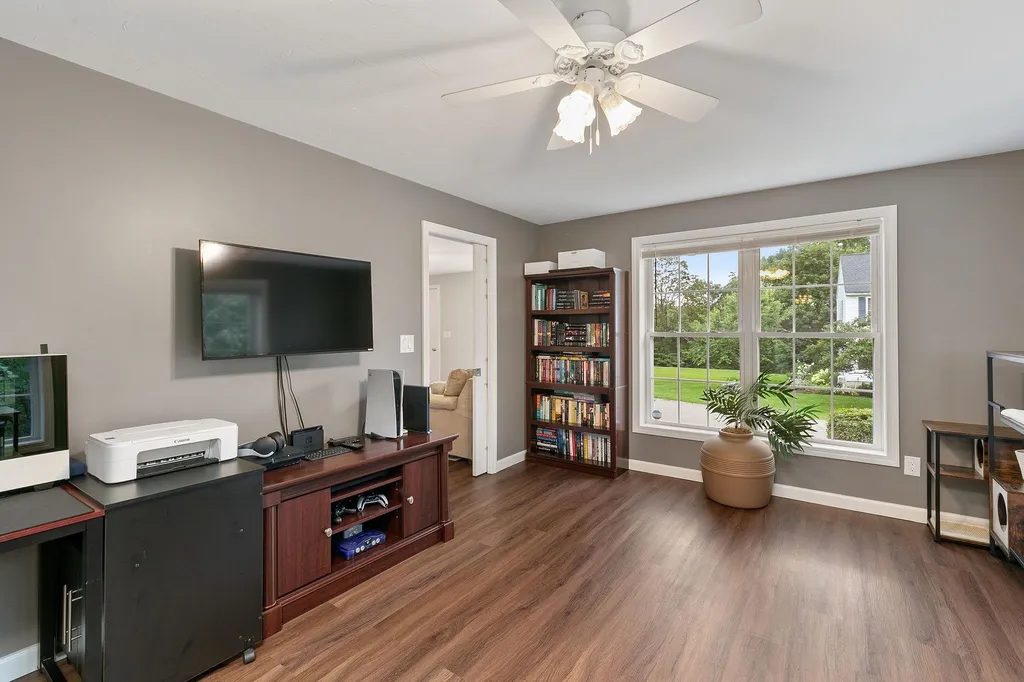 44 Lamprey Village Drive Epping NH 03042
