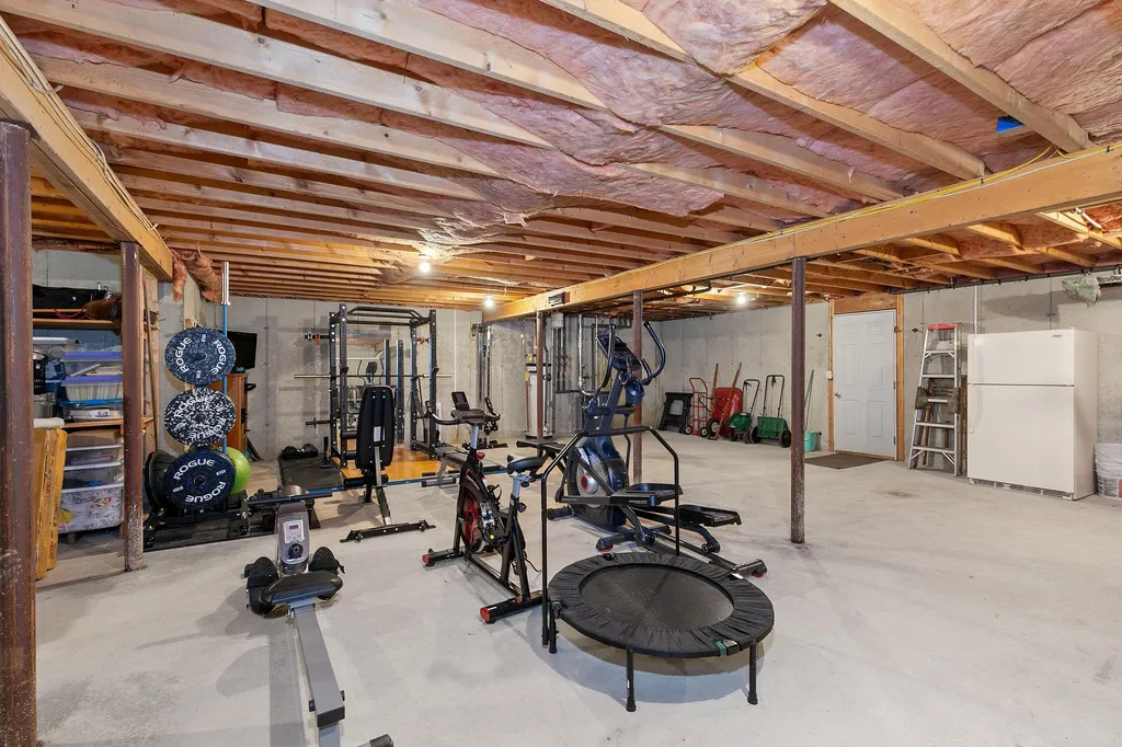 44 Lamprey Village Drive Epping NH 03042