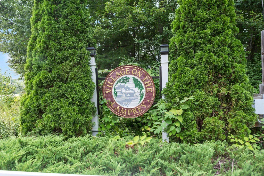 44 Lamprey Village Drive Epping NH 03042