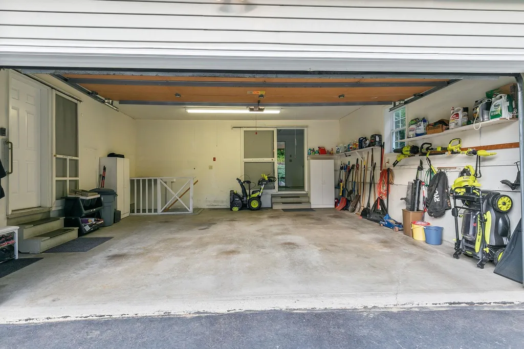 44 Lamprey Village Drive Epping NH 03042