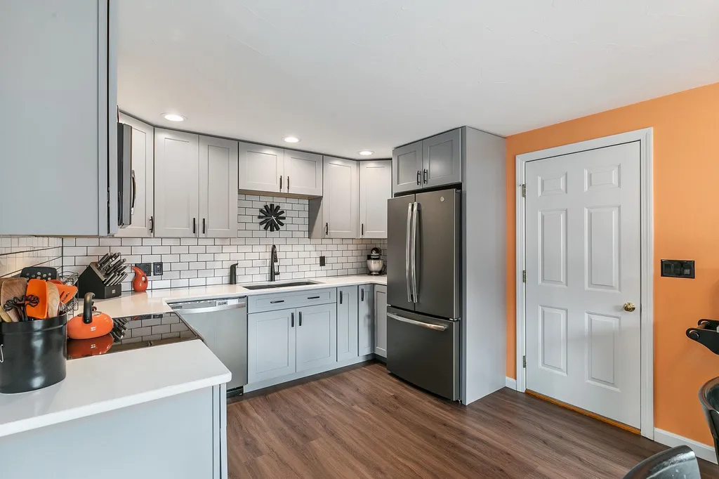 44 Lamprey Village Drive Epping NH 03042