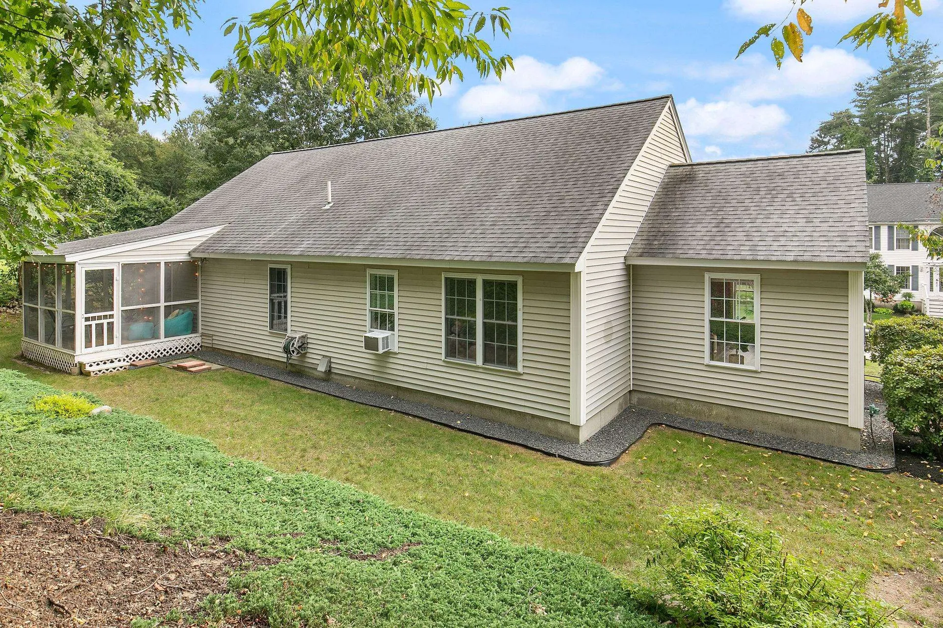 44 Lamprey Village Drive Epping NH 03042