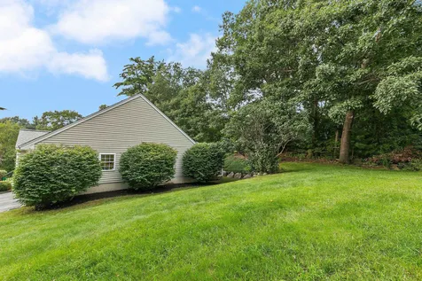 44 Lamprey Village Drive Epping NH 03042