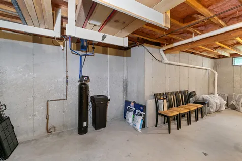 44 Lamprey Village Drive Epping NH 03042