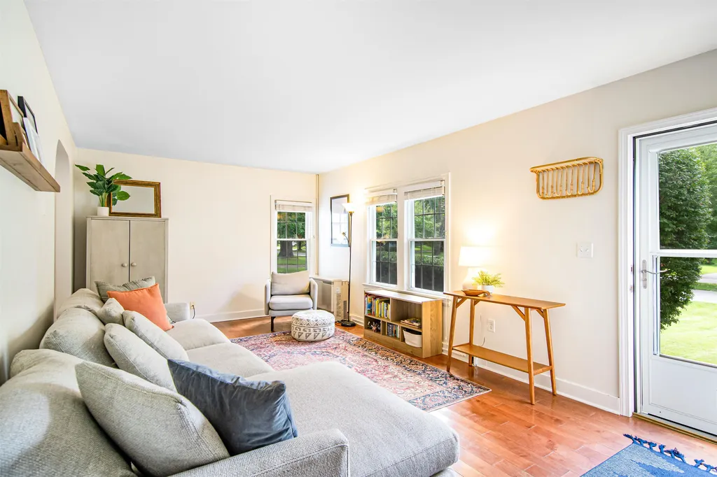 8 Brewer Parkway South Burlington VT 05403