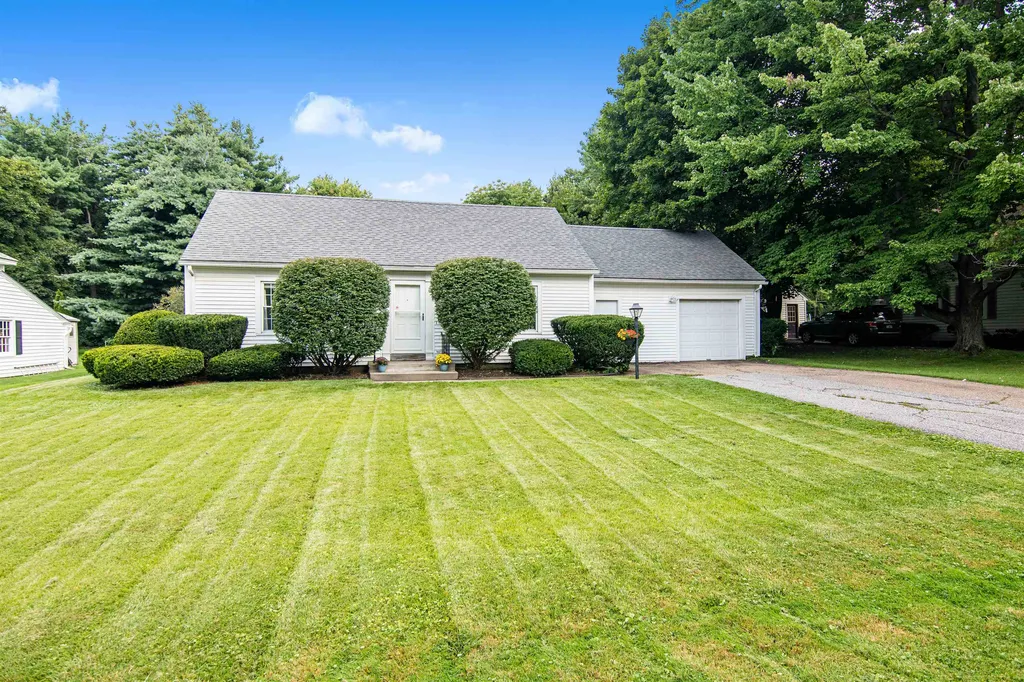 8 Brewer Parkway South Burlington VT 05403