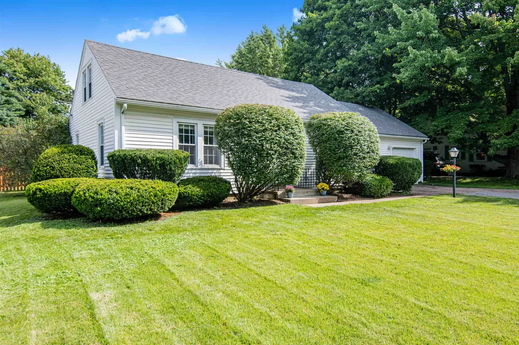 8 Brewer Parkway South Burlington VT 05403