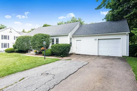 8 Brewer Parkway South Burlington VT 05403
