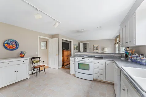 13 Blueberry Lane Peterborough NH 03458