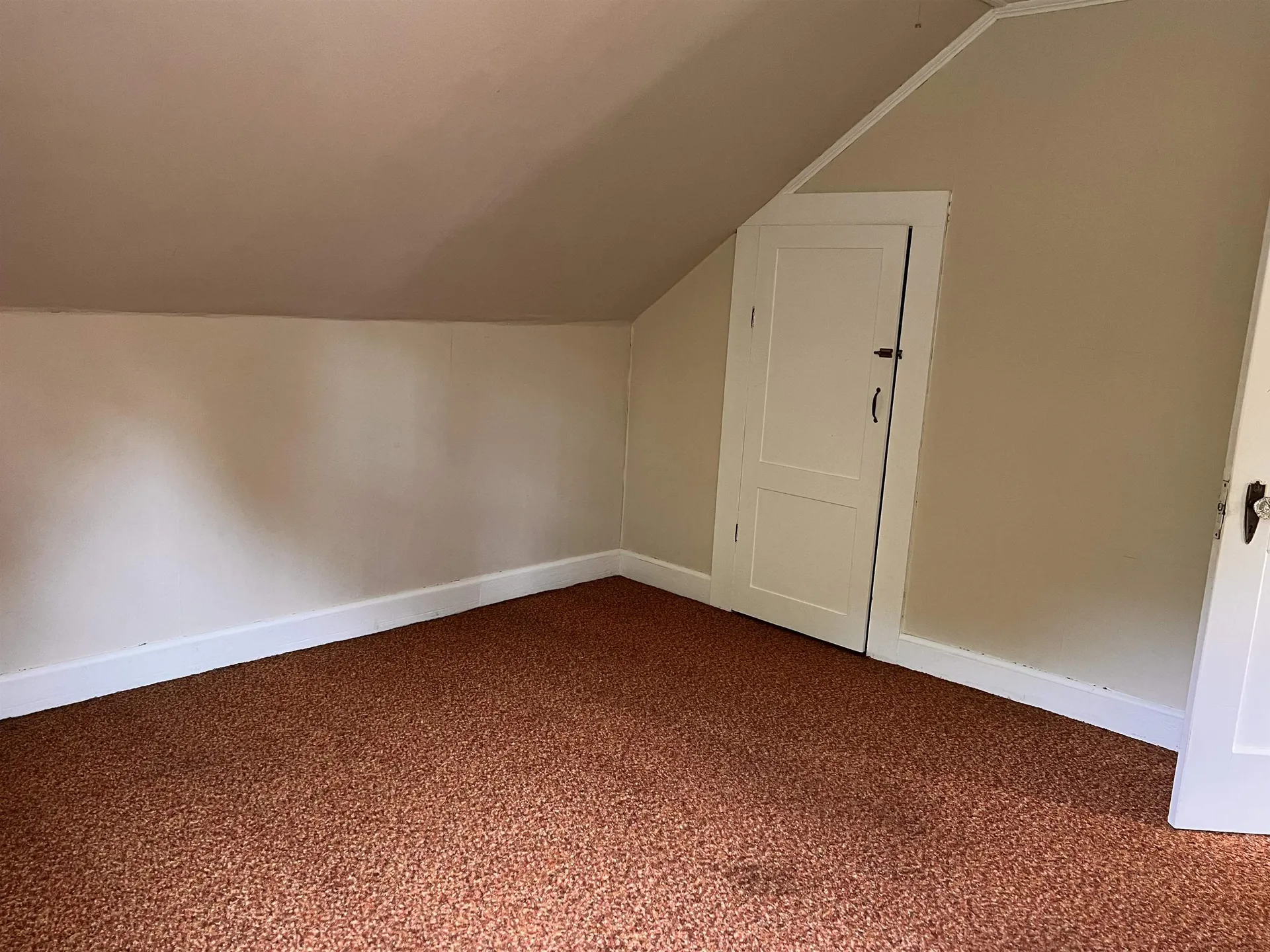 15 Bank Avenue Claremont NH 03743