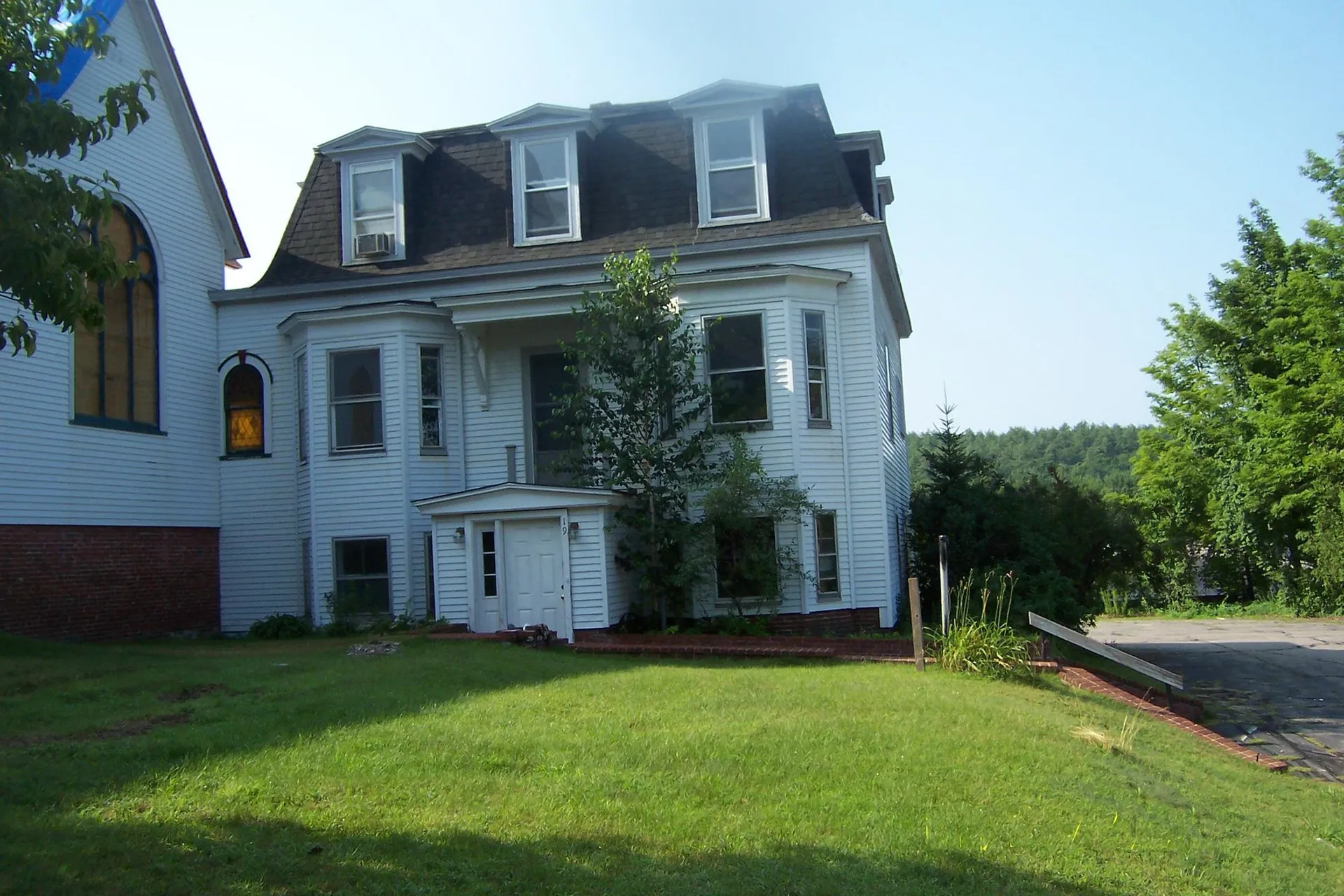 19 Hill Avenue Ashland NH 03217