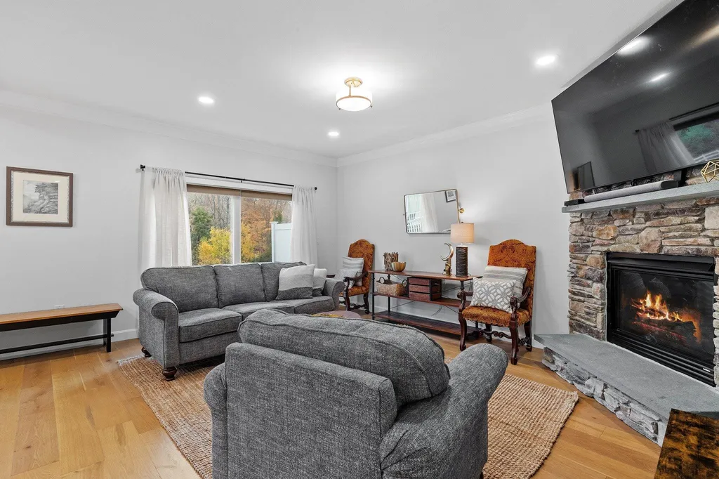 134 Woodland Loop Lincoln NH 03251