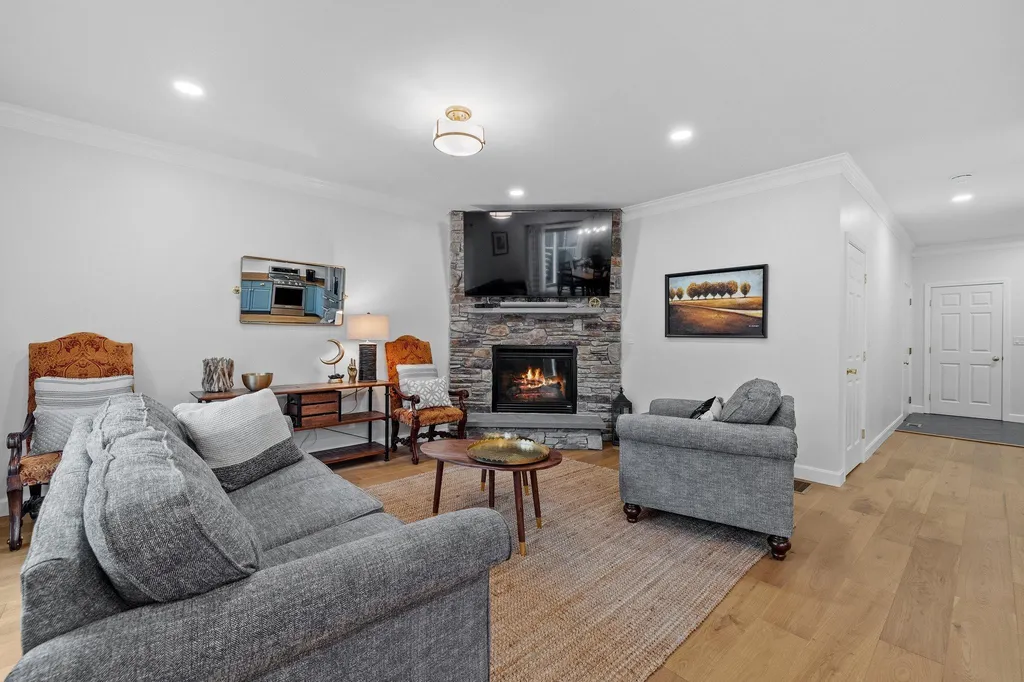 134 Woodland Loop Lincoln NH 03251