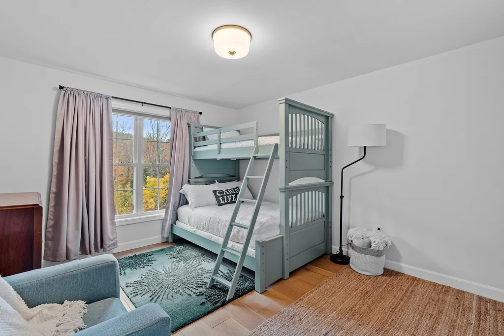 134 Woodland Loop Lincoln NH 03251